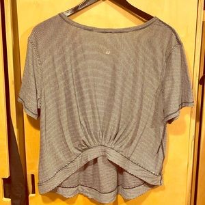 Lululemon crop top size 10